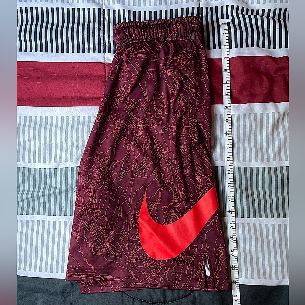 NIKE Shorts (medium)